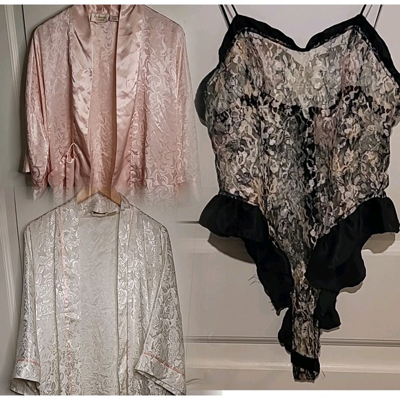 Vintage Victoria's Secret Gold Label Lace Satin Lingerie Teddy & Robe‎ Lot